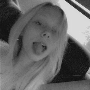 Meet your Posher, Hailey